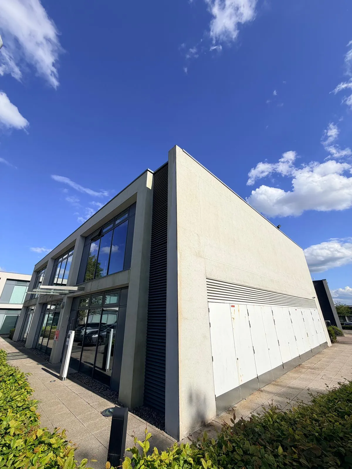A Fusion of Modern Design and Strategic Location